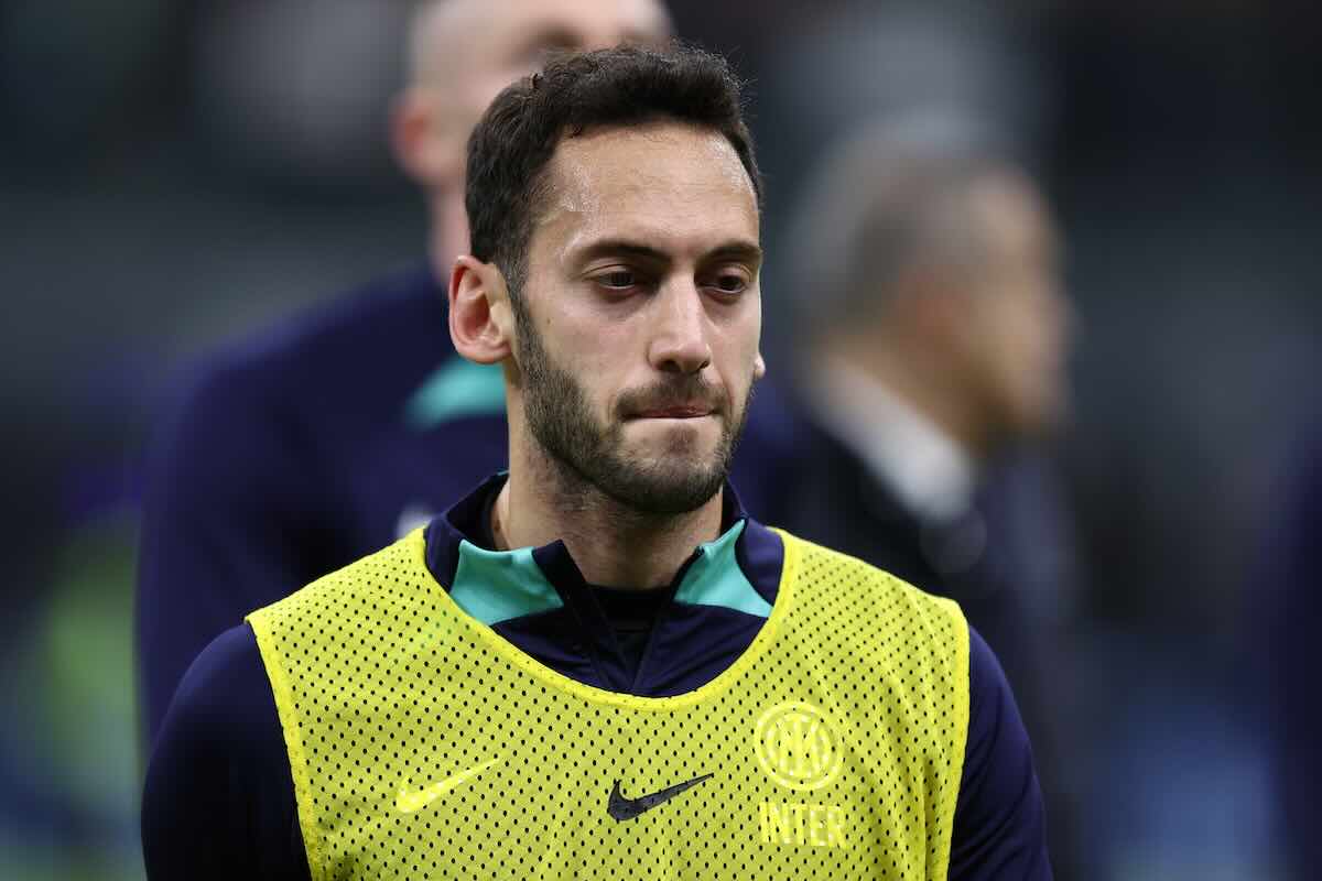 Hakan Calhanoglu centrocampista dell'Inter